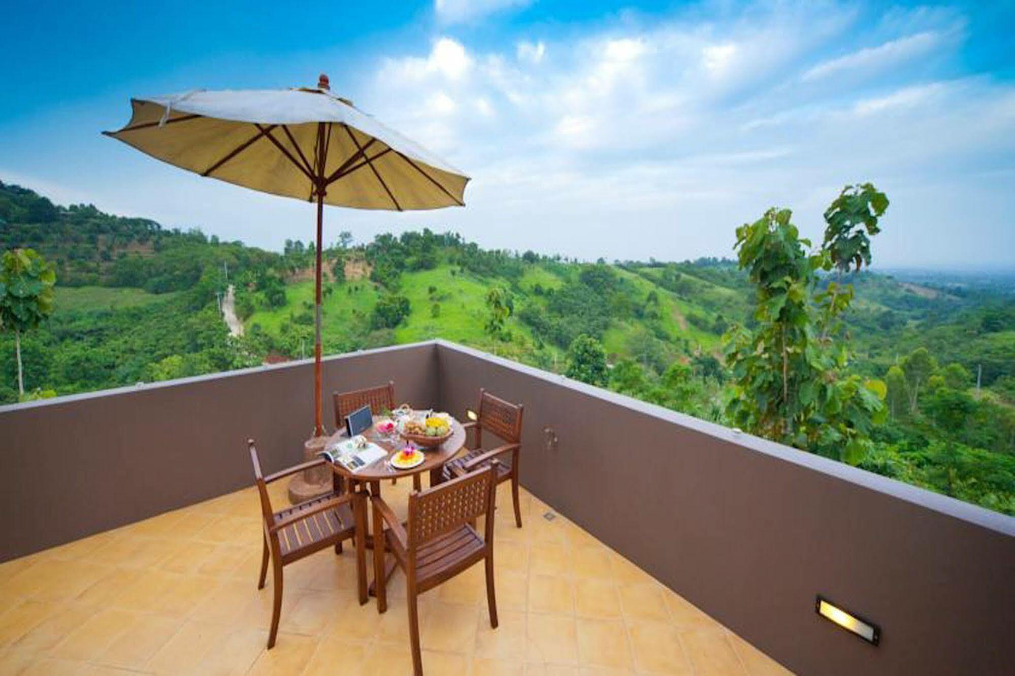 Phukumhom Khao Yai Hotel Wangkata Exterior foto