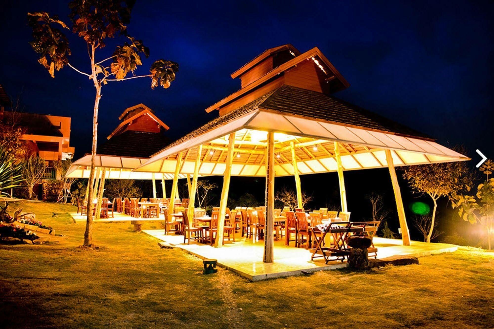 Phukumhom Khao Yai Hotel Wangkata Exterior foto
